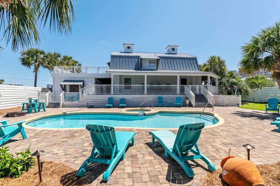 Beach Barn, Holiday Isle Pool & Balcony