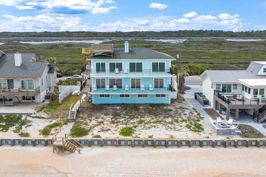 Dolphin View Oceanfront Home with Rooftop Deck