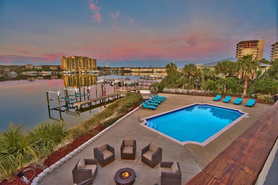 Navigator's Nest, Harborfront Pool & Dock