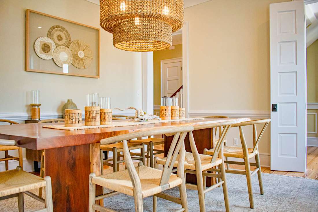 A beautifully staged, clean dining room ready for the next guest